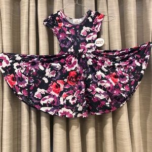 NEW💜💗Girls 5/6 BIG Floral TWIRLY Cap Style Dress